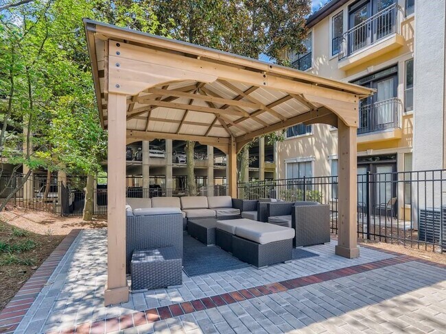 Building Photo - 3777 Peachtree Rd NE