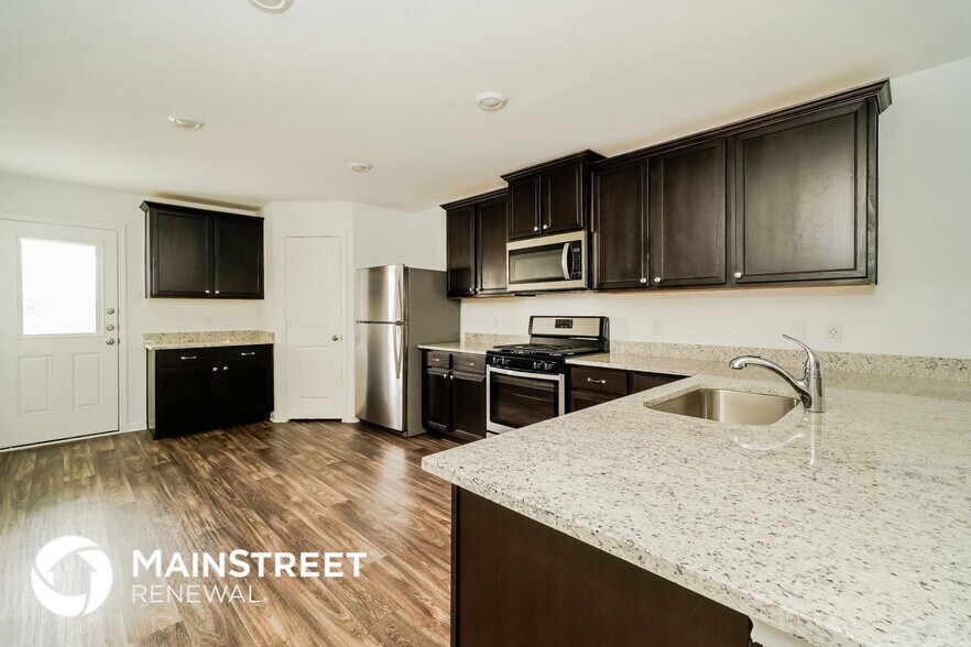 Building Photo - 822 Shady Brk