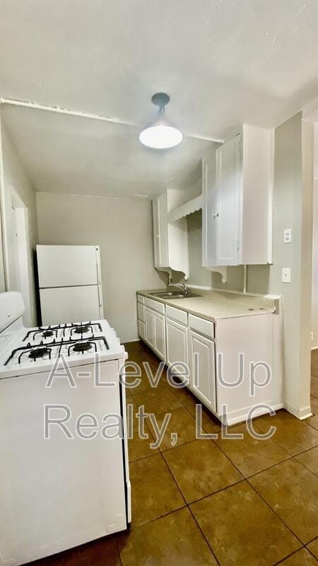 Building Photo - 4004 S Lundy Ave