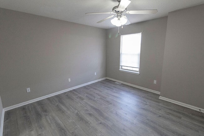 Building Photo - 3927 Snowy Owl Dr