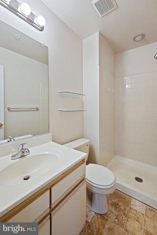 Building Photo - 6702 Mallard Ct