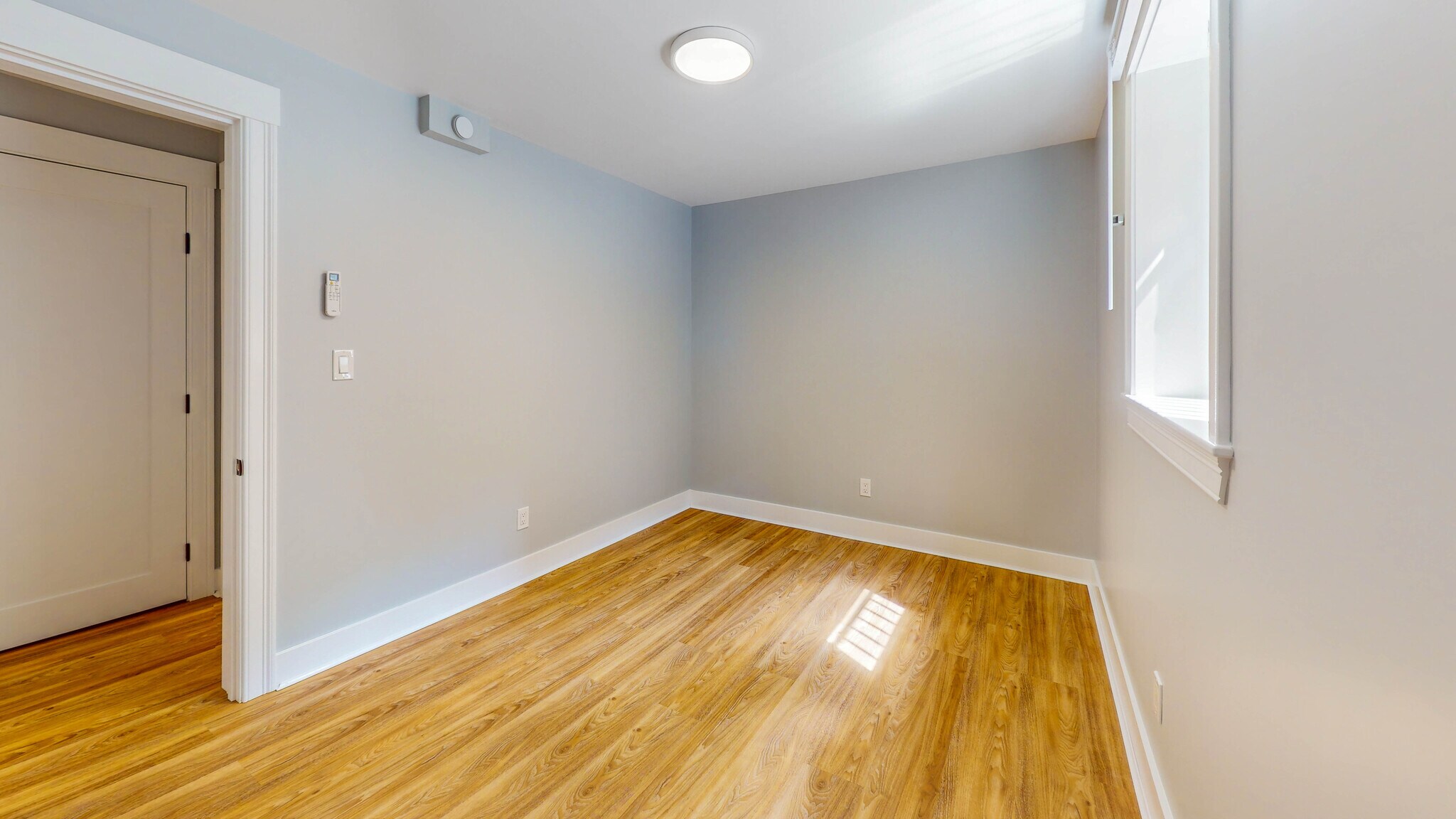 Building Photo - 131 Sherman St