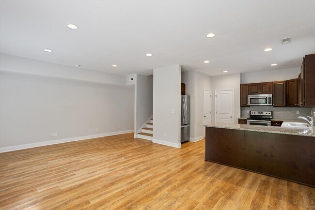 Building Photo - 8403 Brookmoor Ln
