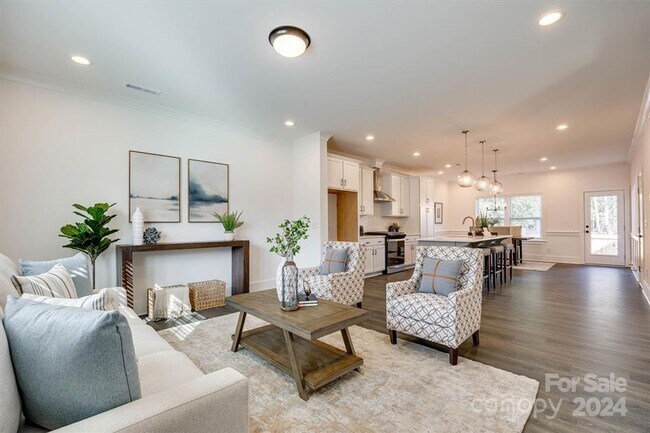 Building Photo - Experience Luxury Living: Stunning New Construction 3-Bed, 2.5-Bath Home Just Minutes from Uptown...