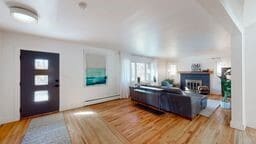 Building Photo - 802 Larchmont Rd