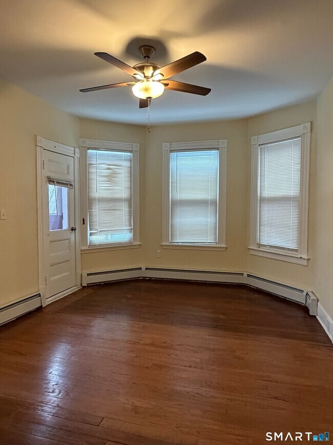 Building Photo - 181 Sisson Ave