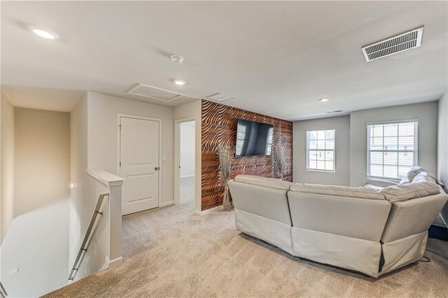 Building Photo - 3154 Ellenton Dr