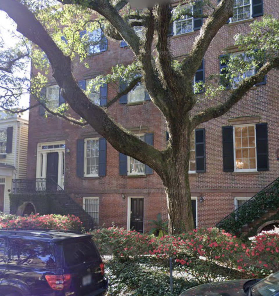 Building Photo - 207 W Jones St