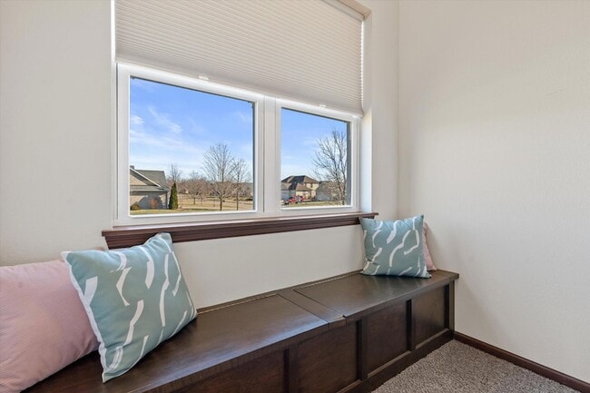 Building Photo - N42W22770 Beacon Ct