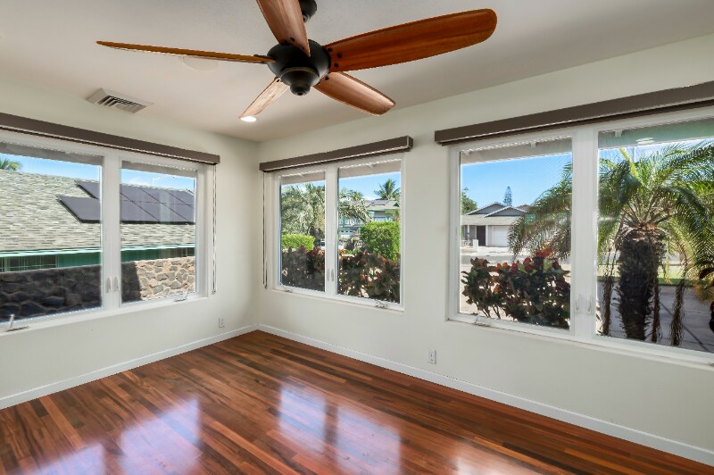 Building Photo - 170 E Alulike St
