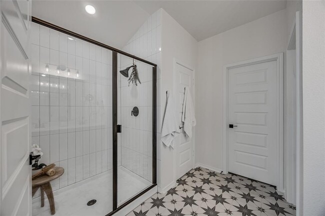 Building Photo - 1905 Red Berry Pass