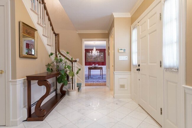 Building Photo - 4 Elliston Rd