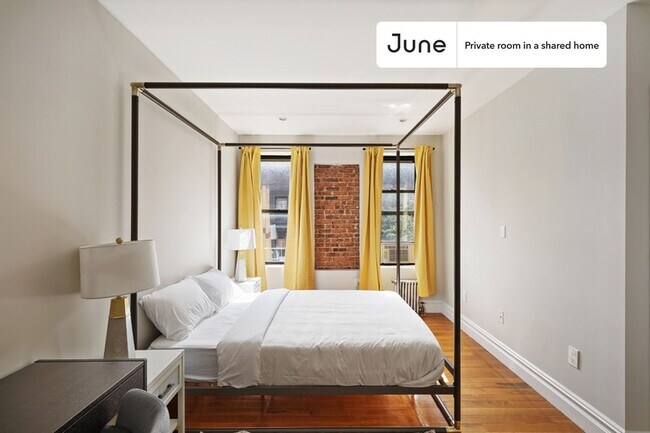 Building Photo - Room in Shared 3 bed/2 bath home