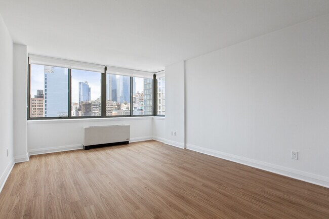Interior Photo - 800 Sixth