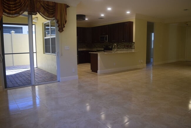 Building Photo - PGA Verano