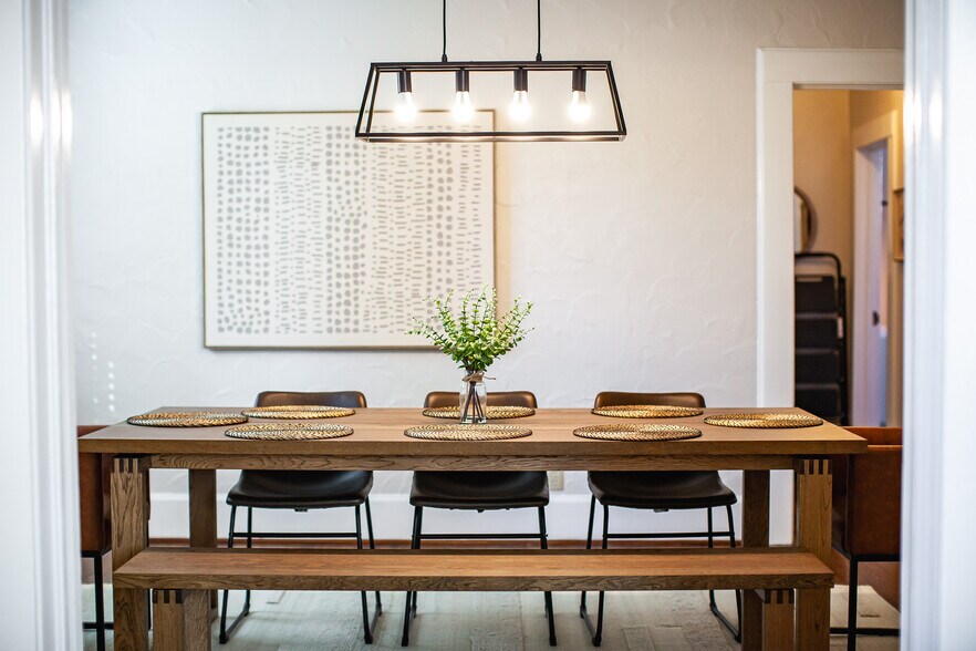 Building Photo - 1615 30th St