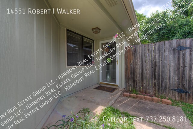 Building Photo - 14551 Robert I Walker Blvd