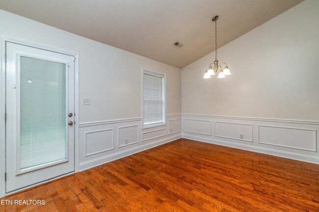 Building Photo - 5104 Cates Bend Way