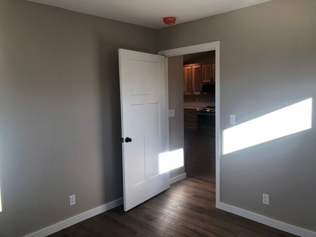 Building Photo - Beautiful 1 bedroom 1 bath house in Springfield!