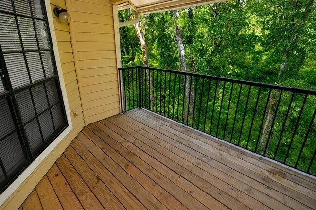 Building Photo - 8630 Mallard Reserve Dr