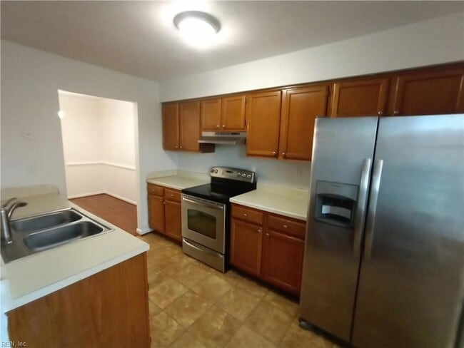 Building Photo - 2043 Allison Dr