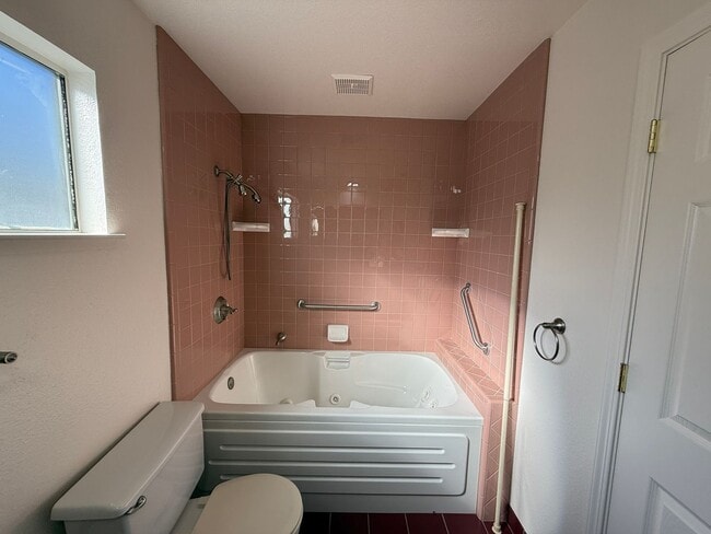 Building Photo - Single story home located in the Stonewood neighborhood!