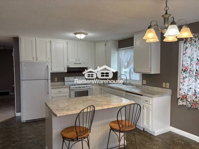 Building Photo - 601 Labore Rd