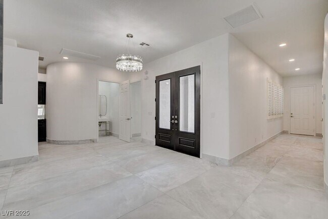 Building Photo - 2132 Lookout Point Cir