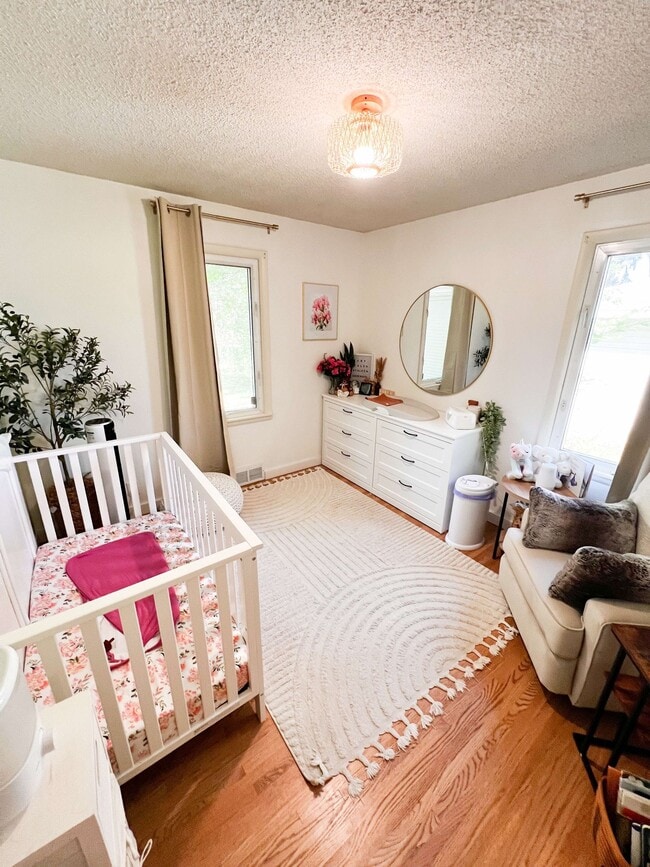 Bed 2 - 8434 Colfax Ave S