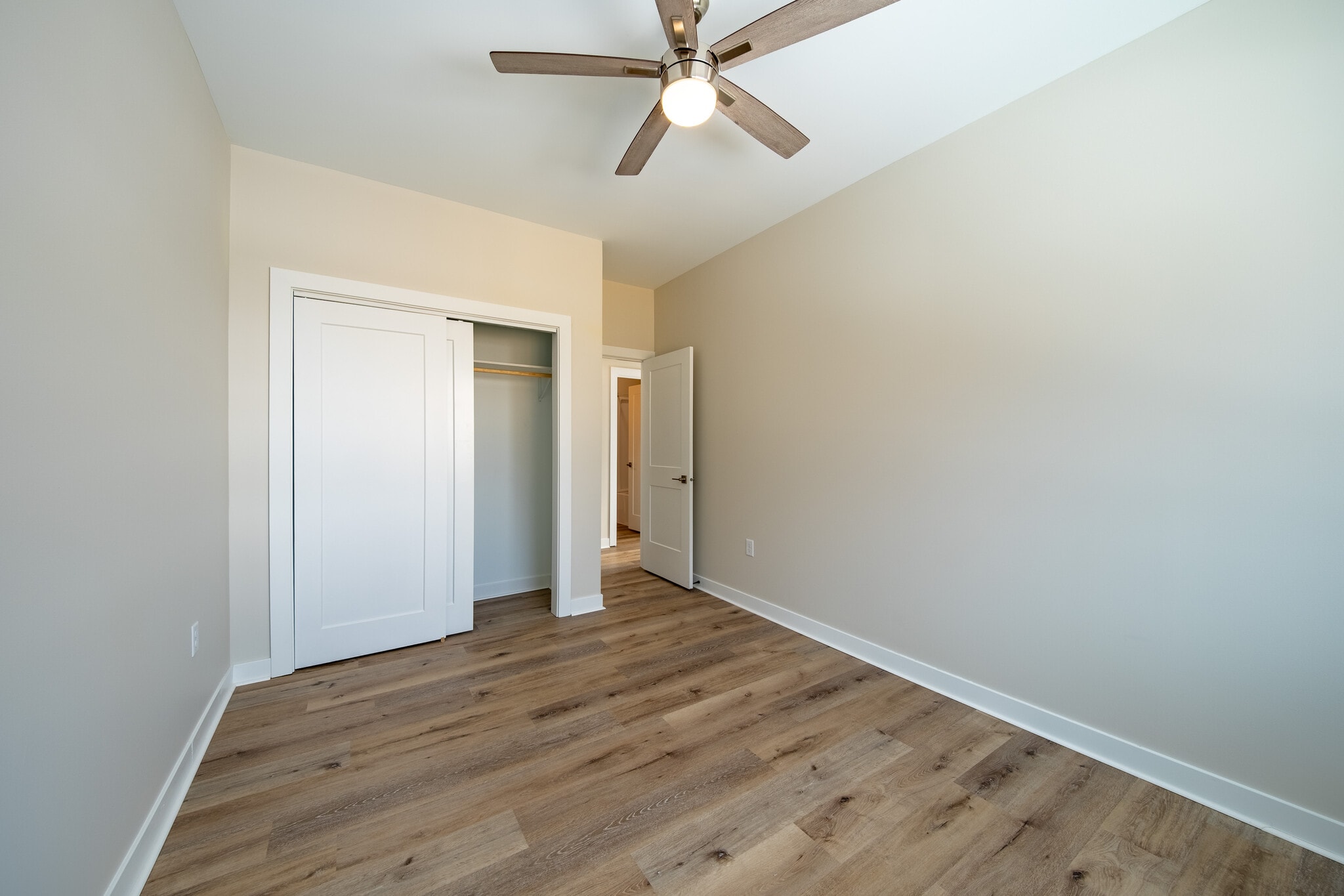 Building Photo - 412 W Baraga Ave