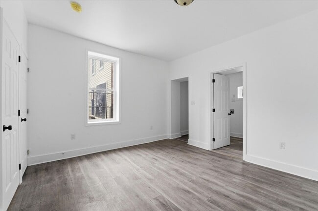 Building Photo - 3BR/3BA House | Newly Renovated | Section 8 Welcome