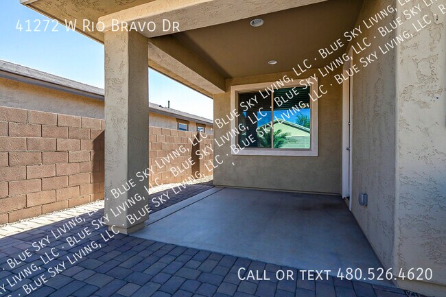 Building Photo - 41272 W Rio Bravo Dr