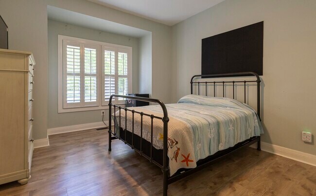 Building Photo - 133 Old Augusta Dr