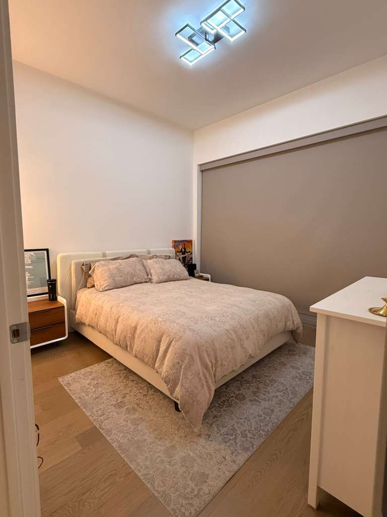 Building Photo - 75 Park Ln S