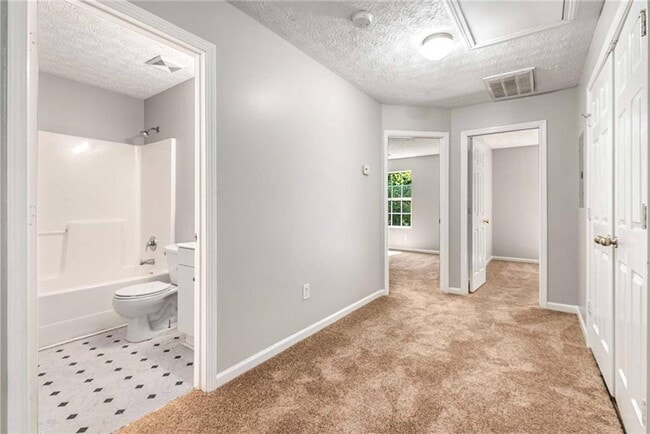 Building Photo - 588 Elle's Wy