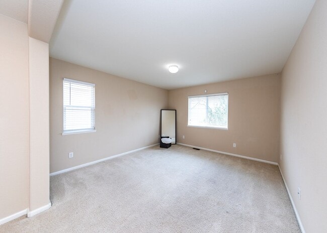 Building Photo - Charming 3 Bed, 2.5 bath in Northgate in D20
