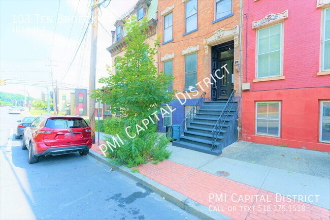 Building Photo - 103 Ten Broeck St