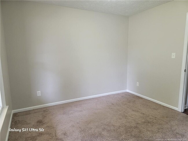 Building Photo - 409 Sparrow Dr