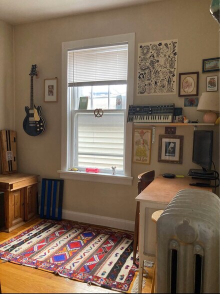 Building Photo - 2423 W Cortez St