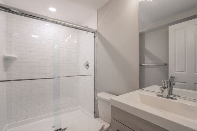 Building Photo - 310 E Lanvale St