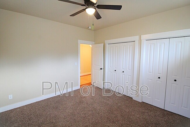 Building Photo - 6140 South Dolomite Avenue