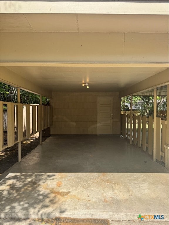 Building Photo - 902 Fern Ln