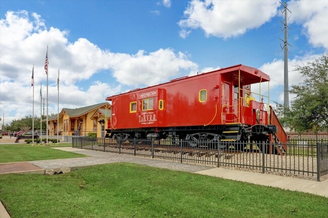 Building Photo - 505 Malone St