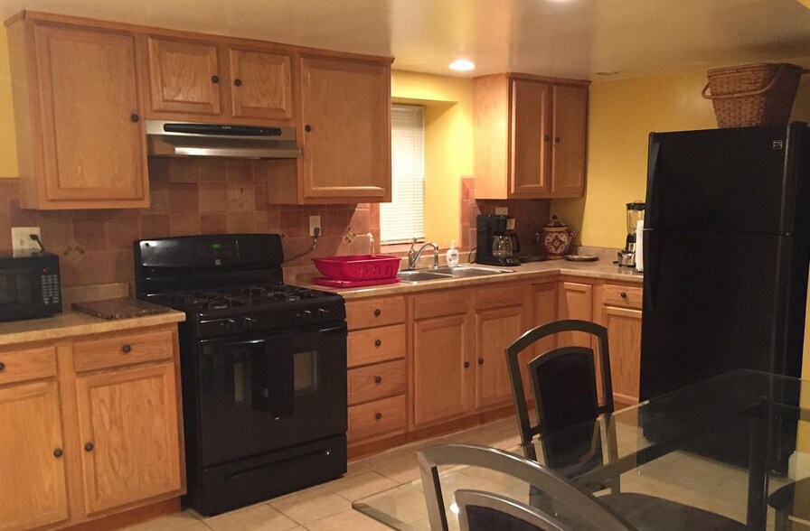 Large Kitchen - 2625 N Calvert St