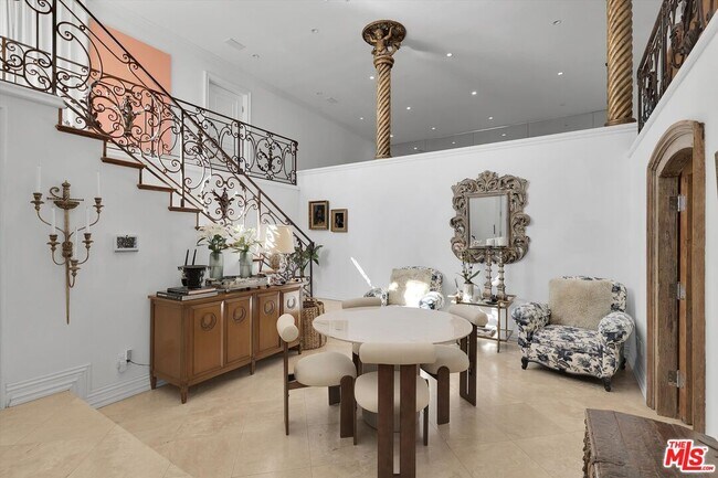 Building Photo - 1300 Summitridge Dr