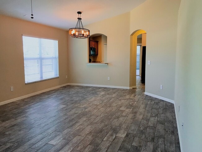 Building Photo - Beautiful 3 Bedroom 2 Bath for Rent in Spring Hill!
