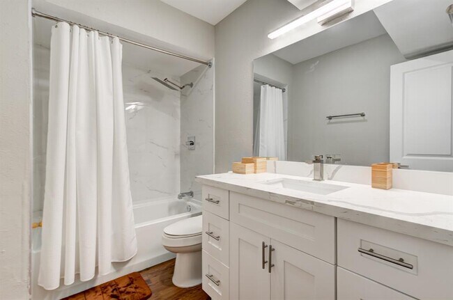 Building Photo - 2701 Bellefontaine St