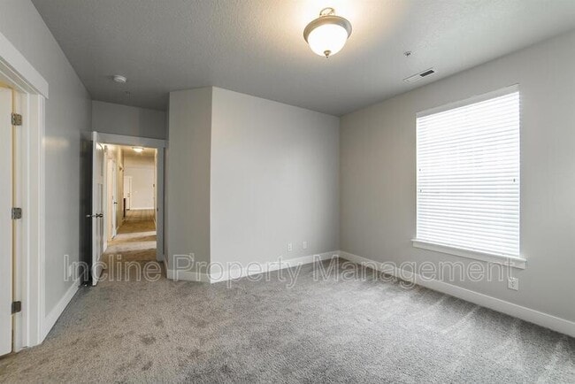 Building Photo - 619 N Emery Ln