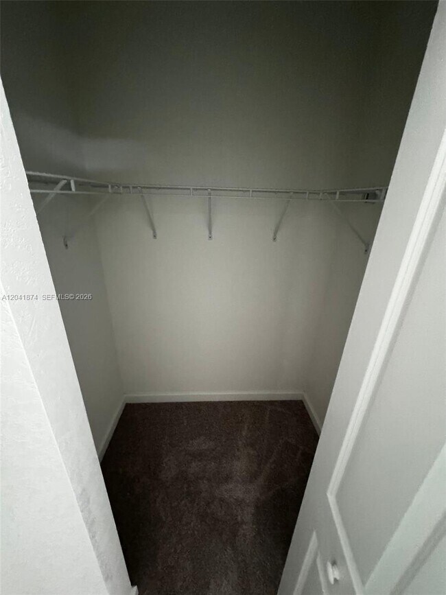 Building Photo - 285 SW 159th Ln