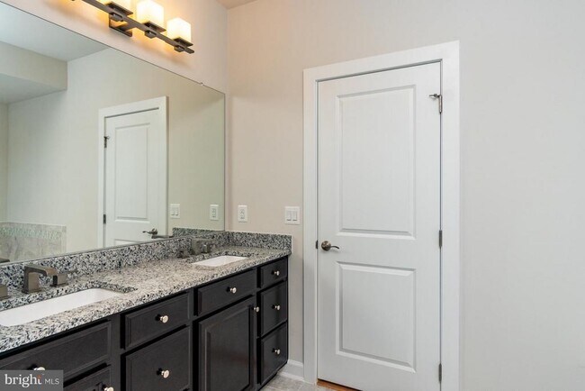 Building Photo - 43375 Whitehead Ter